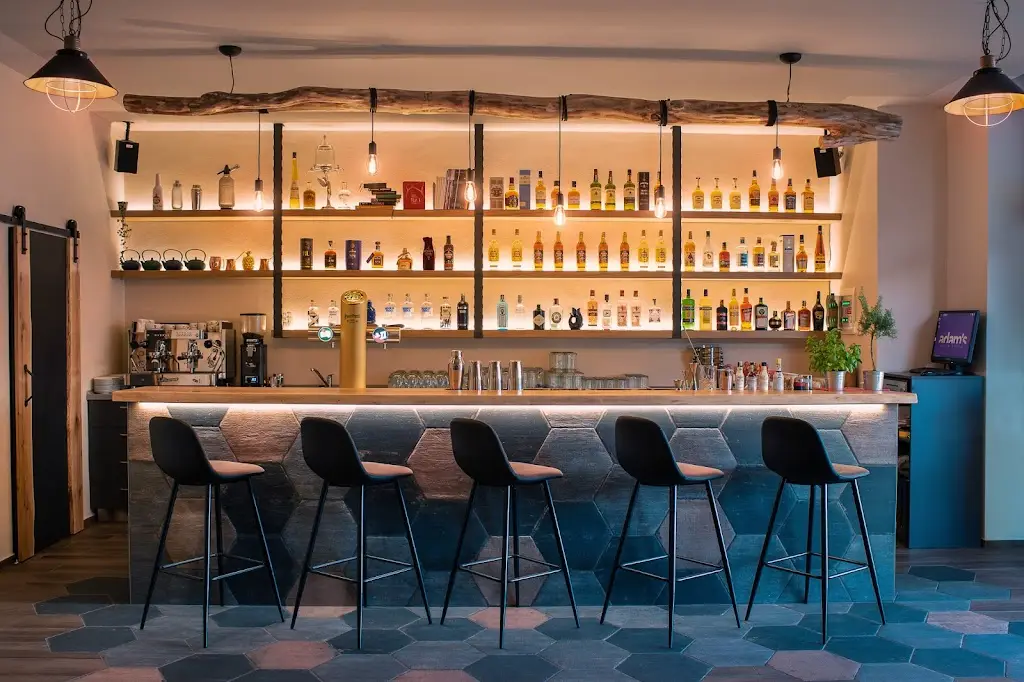 Adam's Bar & Bistro_Okres Třebíč_slider_image_1