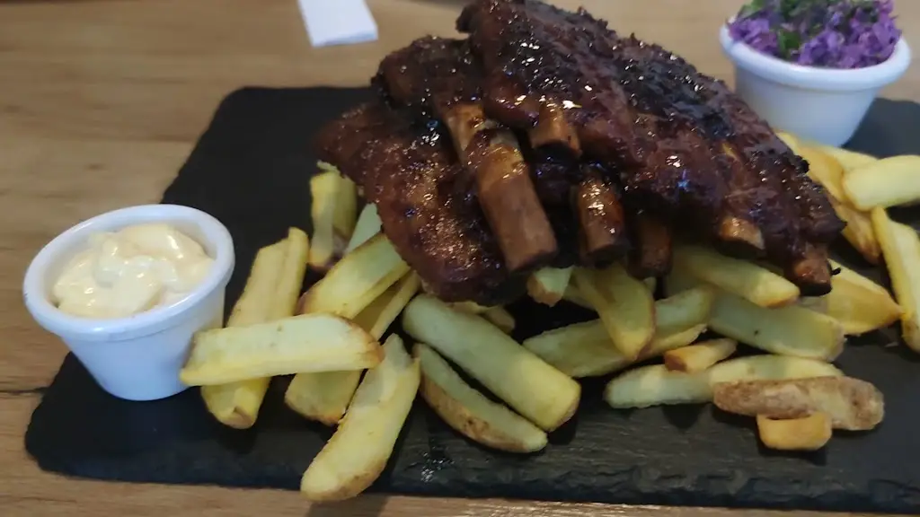 Adam's Bar & Bistro_Okres Třebíč_slider_image_2