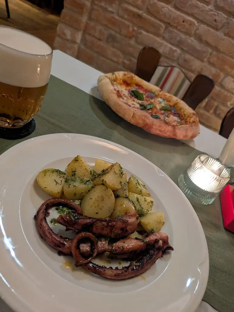 martin virgl_La Casa_Okres Třebíč_review