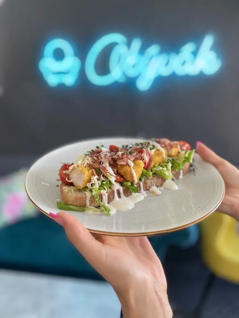 Obývák bistro a káva_Okres Třebíč_slider_image_3