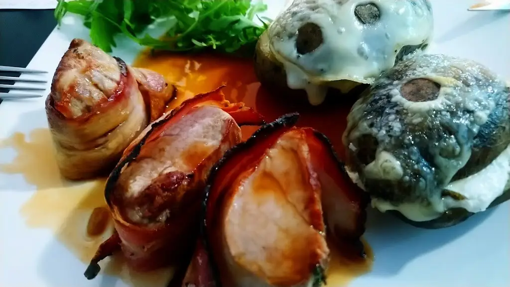 Menu_Pizzerie - Cafe Bar La Fabrika_Okres Třebíč_image_5