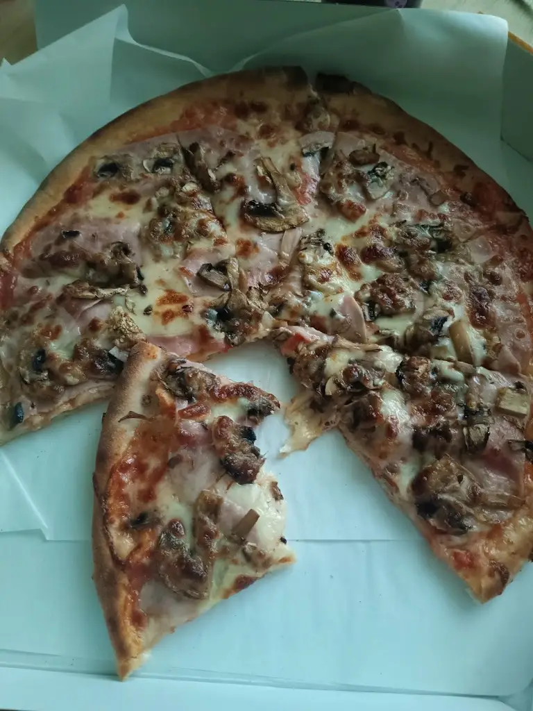 Michaela Melenová_Vyšehrad_Český Krumlov_review