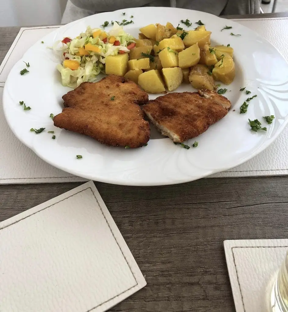 Andrea Nováková_Metropolis_Okres Třebíč_review