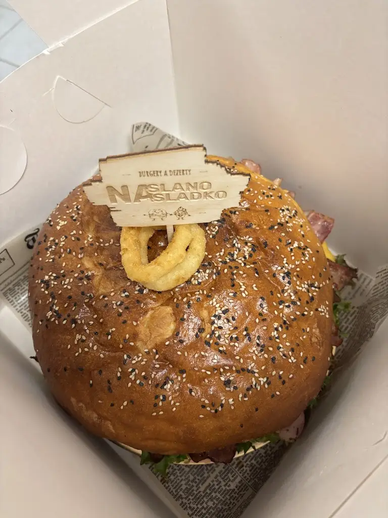 Tina Maloušková_naSlano & naSladko_Okres Třebíč_review