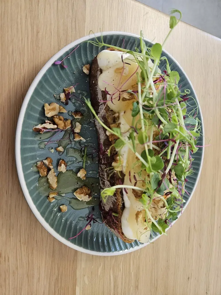 Sára Váňová_MOMA bistro & kavárna_Velký Beranov_review