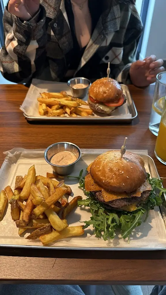 Roman Bradáč_papi's | bistro | bar | café_Žďár nad Sázavou_review