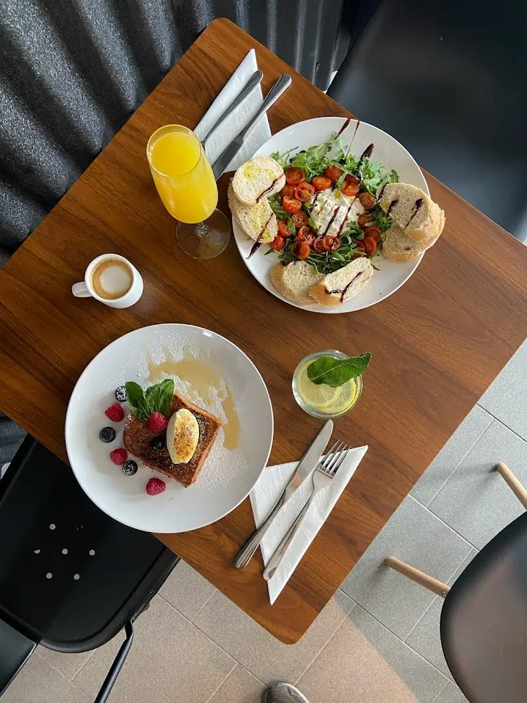 papi's | bistro | bar | café_Žďár nad Sázavou_slider_image_3