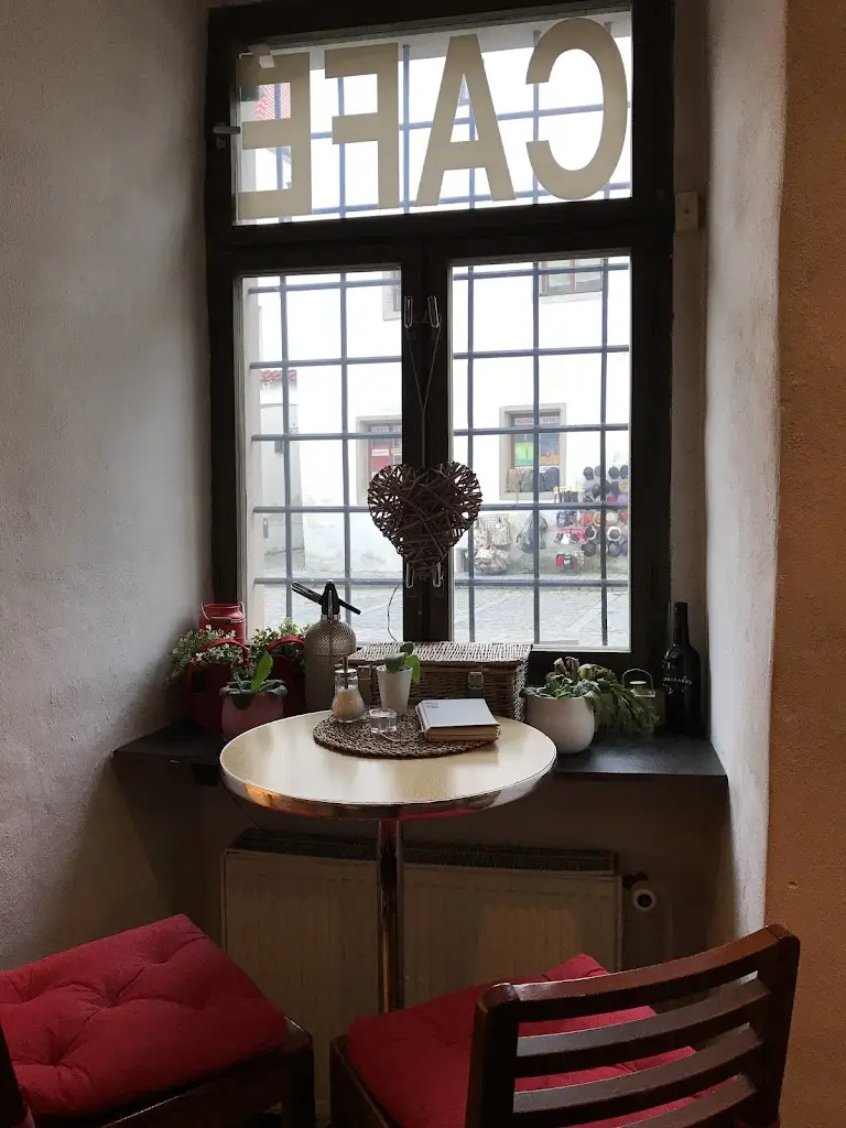 Michelle Hayes_Egon Café_Český Krumlov_review