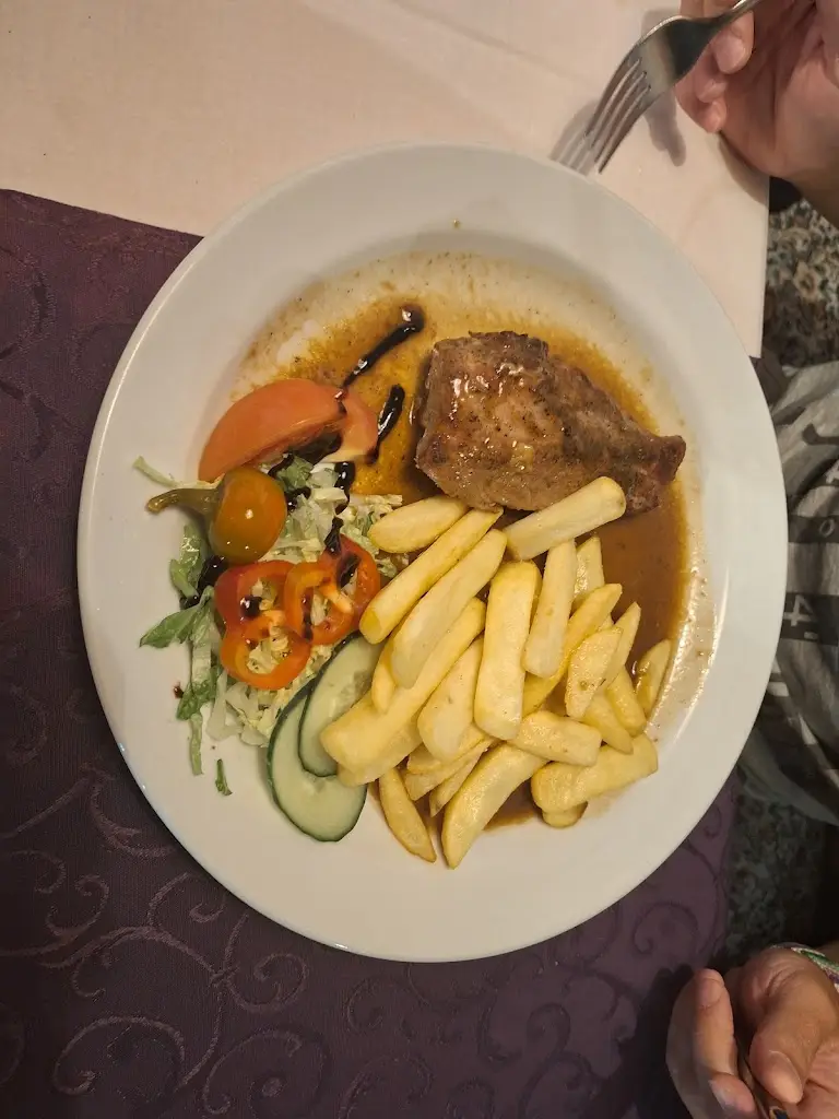 Nikola Šafaříková_Restaurace U Vrány_Velká Bíteš_review