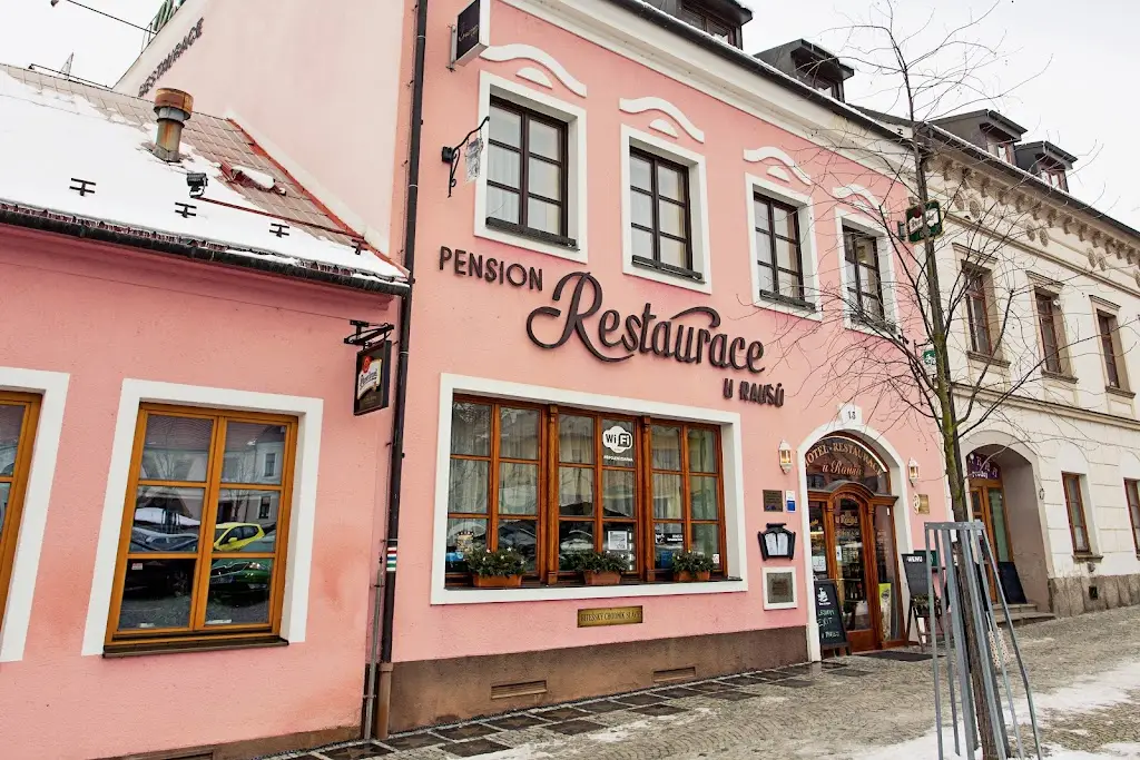 Hotel u Raušů a Restaurace u Raušů restaurant in Velká Bíteš