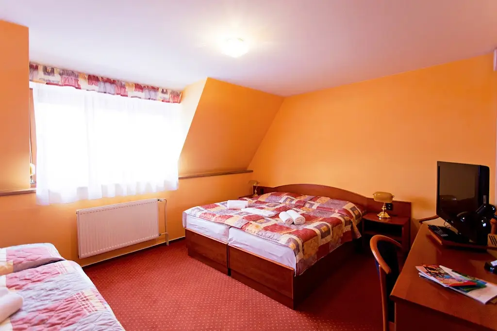 Hotel u Raušů a Restaurace u Raušů_Velká Bíteš_slider_image_2