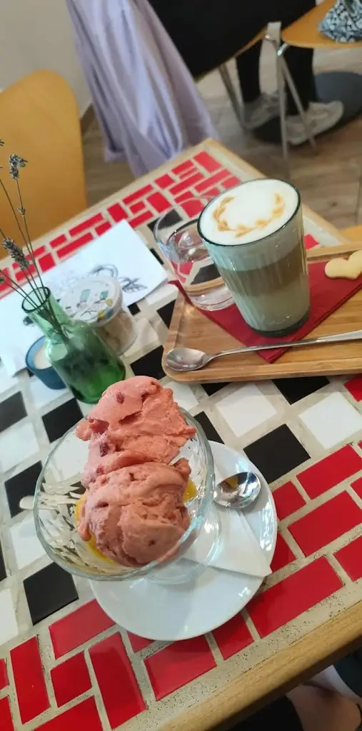 Irena Adamova_Kreative Café_Velká Bíteš_review