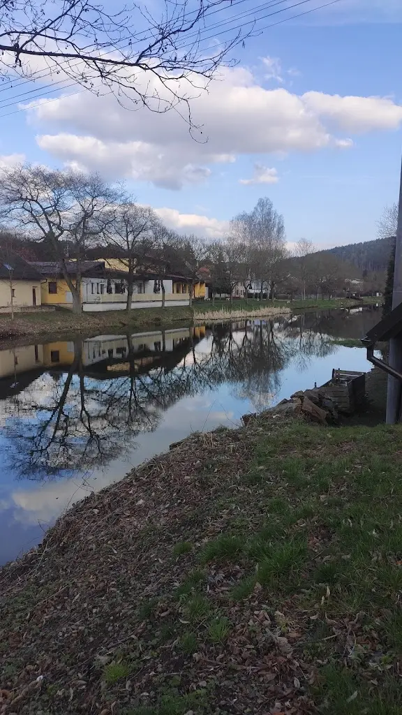 Kulturní dům želiv ristorante a Želiv