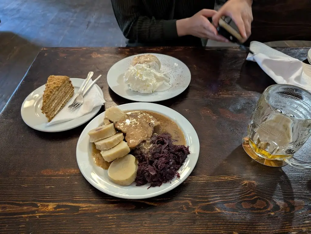 JK BEACH_Travel Hostel_Český Krumlov_review