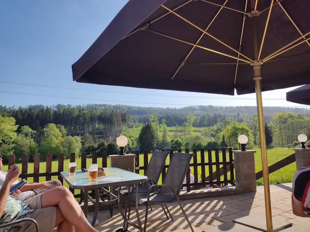 Mykhailo Kozachynskyi_Restaurace Dubina_Bílá Třemešná_review