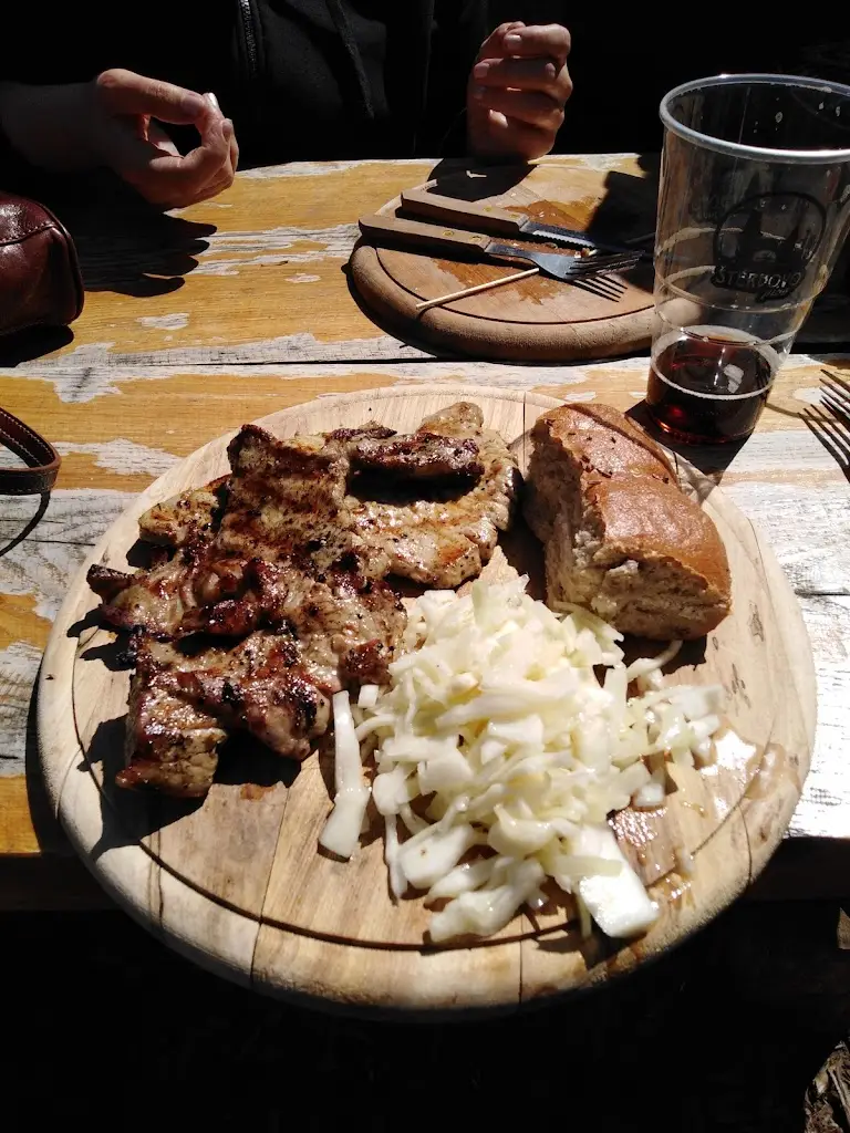 Petr Gollinarsch_Restaurace Les Království_Bílá Třemešná_recensione