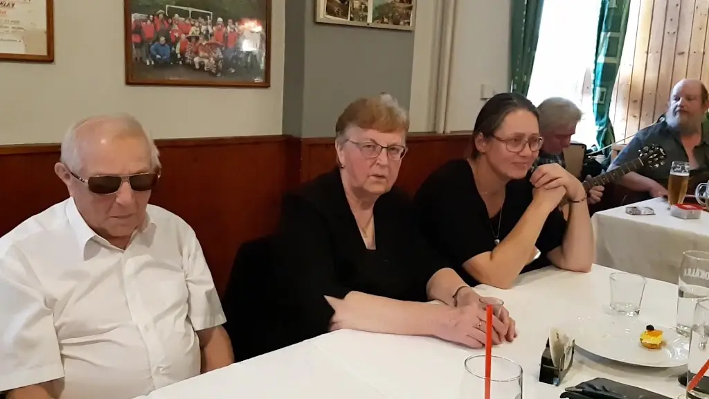 Restaurace U Medvěda restaurant in Borohrádek