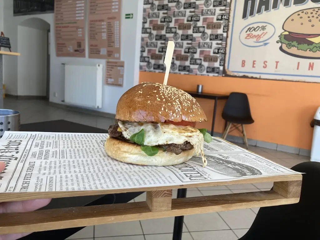 MG's Burger Place_Červený Kostelec_slider_image_3