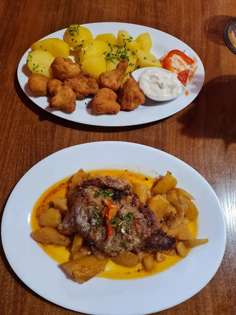 Menu_Motorest Piccolo Jawa 590modrošeda_Černožice_image_5