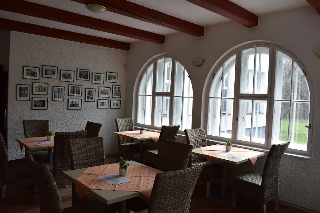 Restaurace Dům pod Kaštany_Černožice_slider_image_1