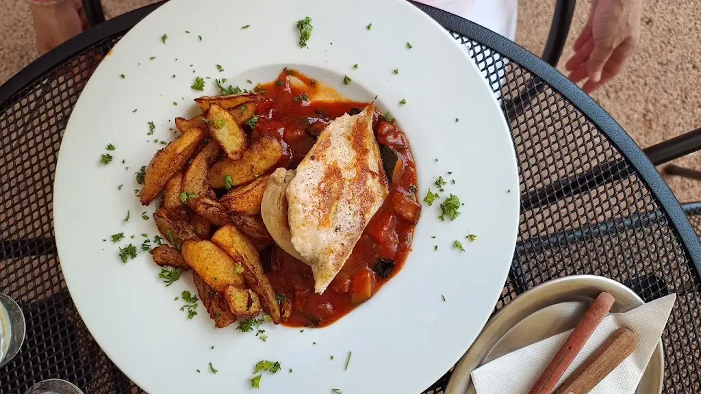 Restaurace Dům pod Kaštany_Černožice_slider_image_3