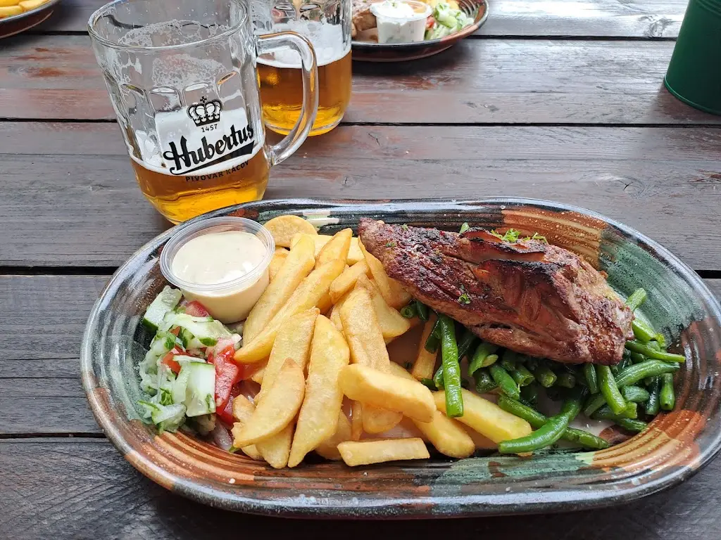 Denisa Janouskova_Hostinec U polních myslivců_Černožice_review