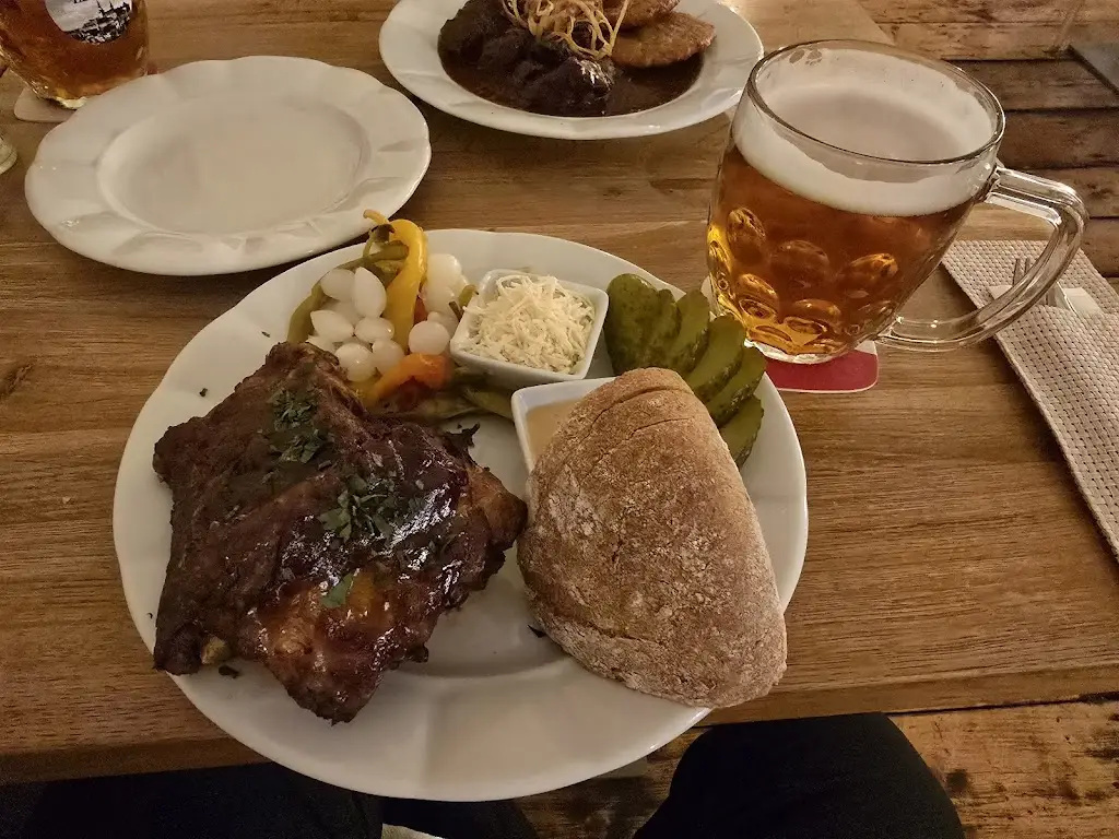 Frangiskos Hadjigeorgiou_U Tří růží Broumov_Broumov_review