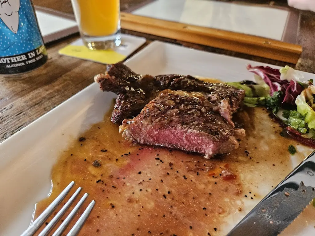 Marcin Cichecki_LOKÁL BROUMOV_Broumov_review