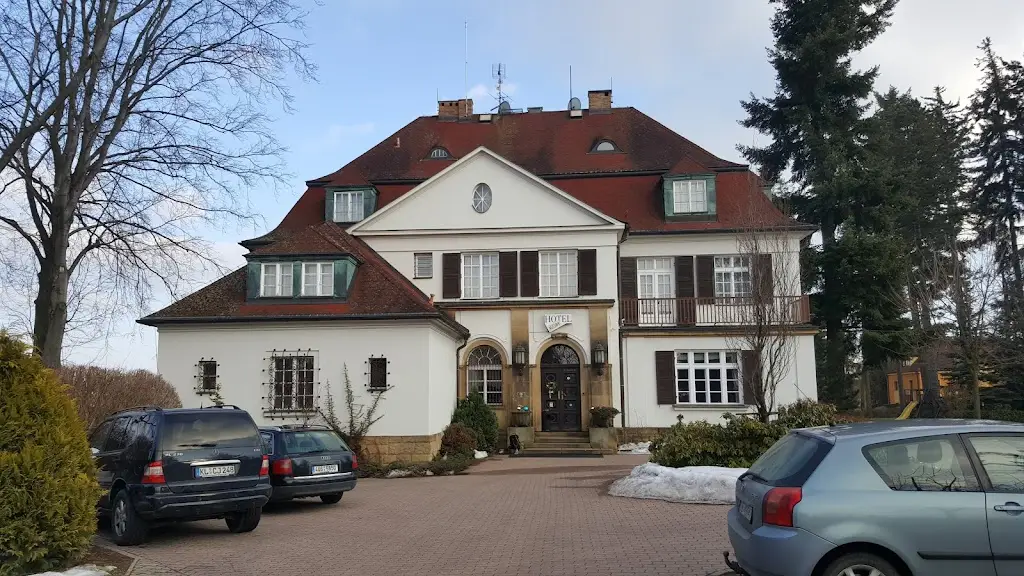 Correy Keen_Veba hotel resort_Broumov_review