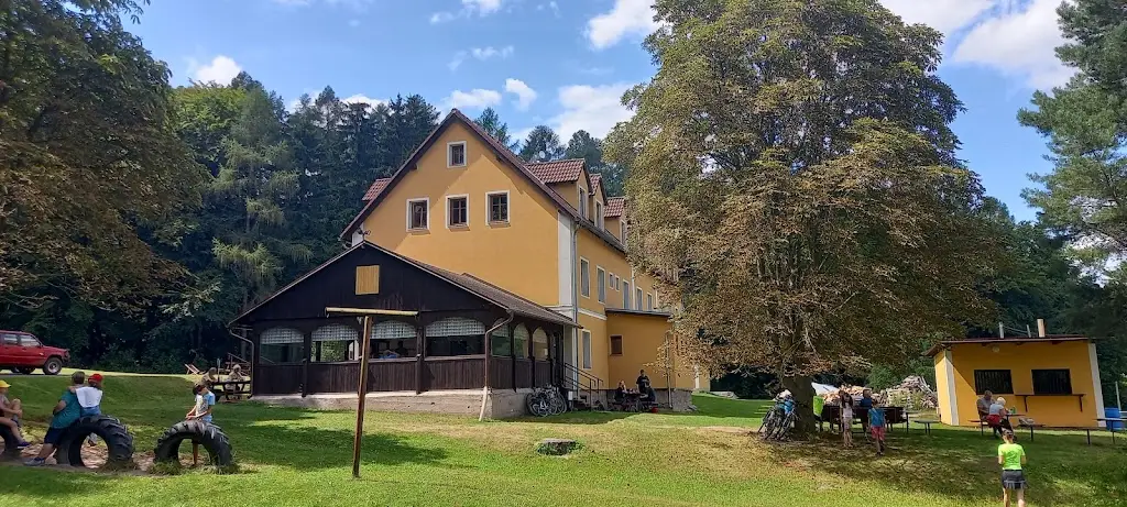 Zuzana Veselá_Restaurace Amerika_Broumov_recensione