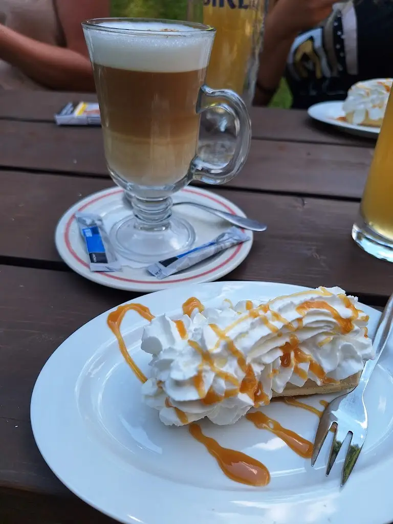 Gabriela Bobkova_Restaurace Amerika_Broumov_recensione