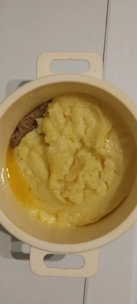 Školní Jídelna_Broumov_slider_image_1