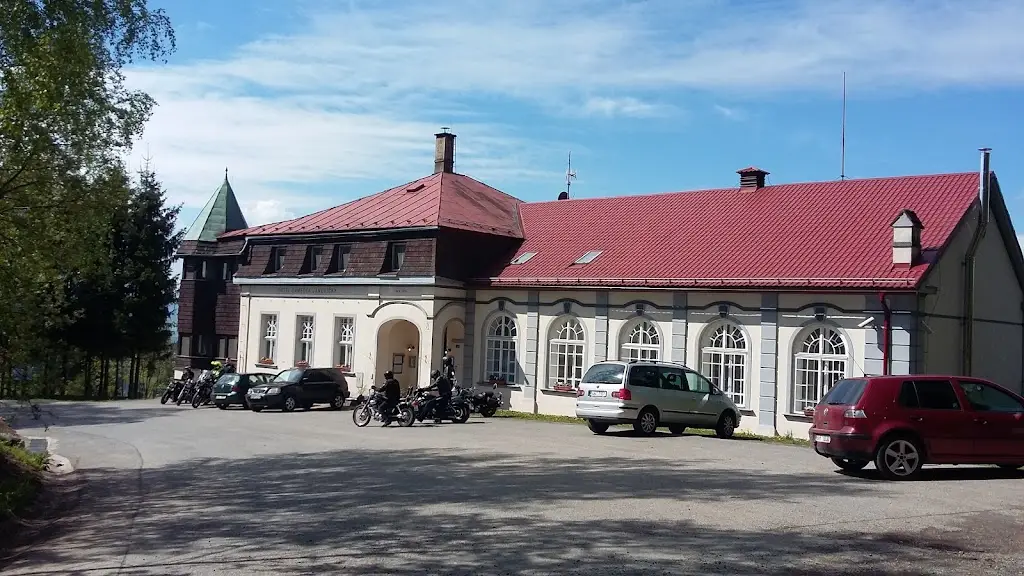 Katarína Garajová_Hotel Zámeček Janovičky_Broumov_review