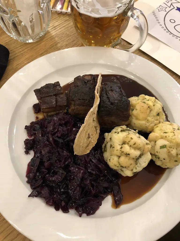 Josef Halouska_Restaurace Zámeček Janovičky_Broumov_review