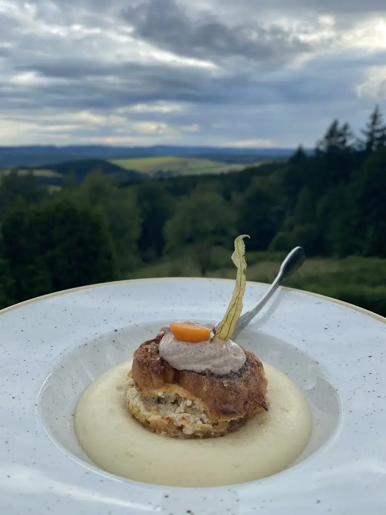 Restaurace Zámeček Janovičky_Broumov_slider_image_2