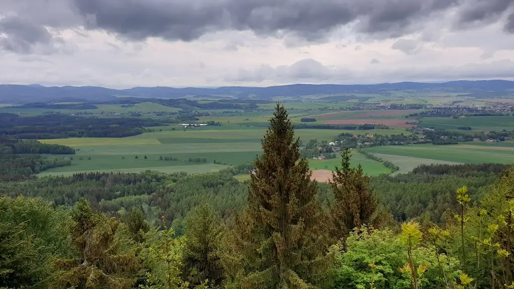 Jan Lugar_Turisticka chata Hvězda_Broumov_recensione