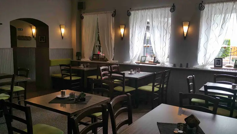 Restaurace a penzion U Zelingerů restaurant in Dobruška