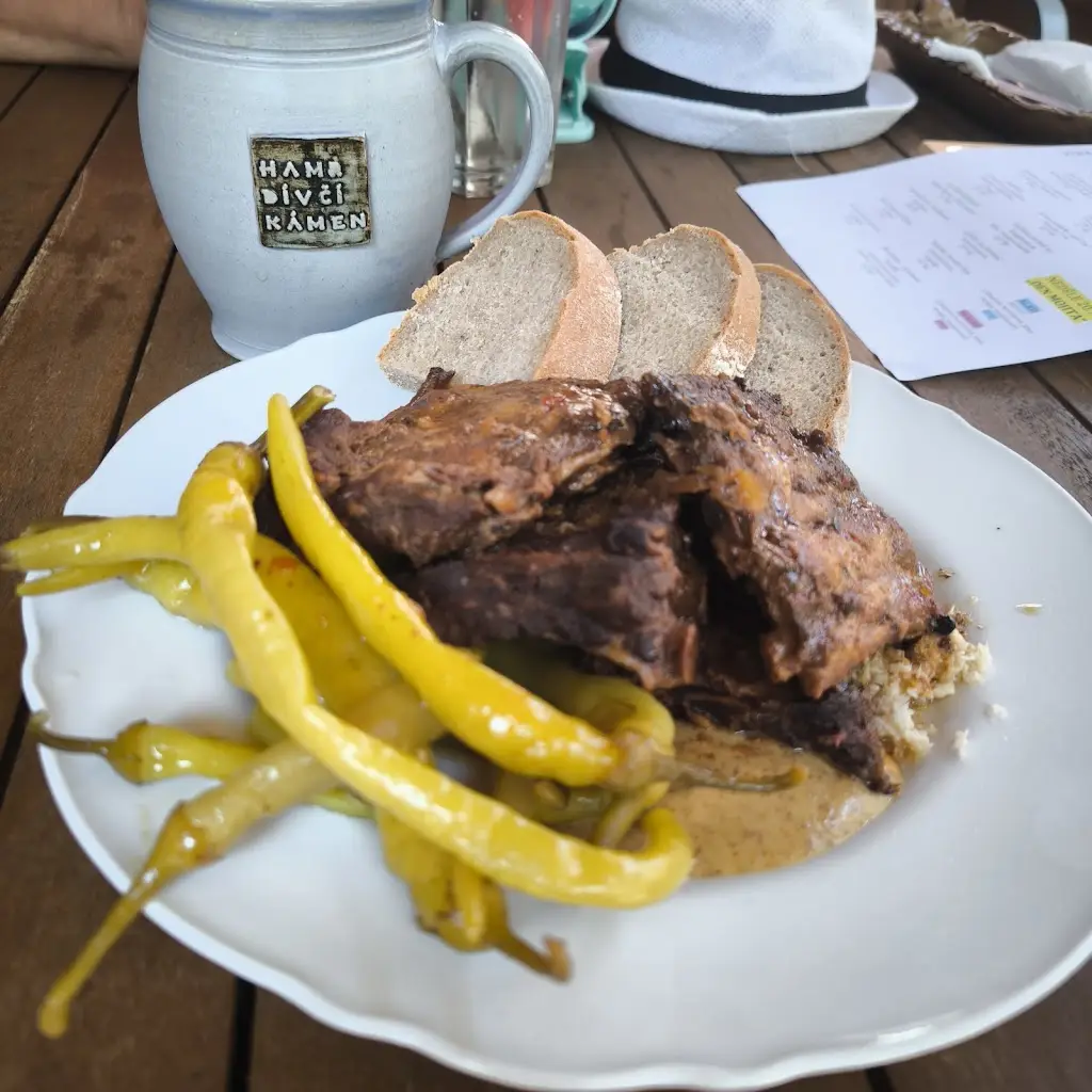 Li Pi_Hamr_Český Krumlov_review