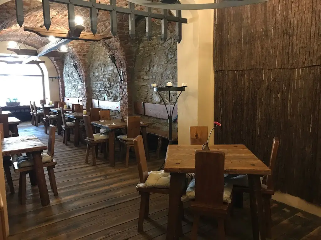 RESTAURANT ARCHWAY_Dolní Černilov_slider_image_1