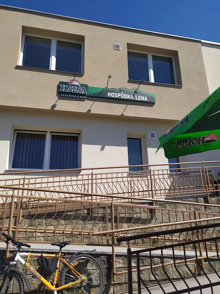 Pavel Hradecký_Hospůdka Lena_Doudleby nad Orlicí_review