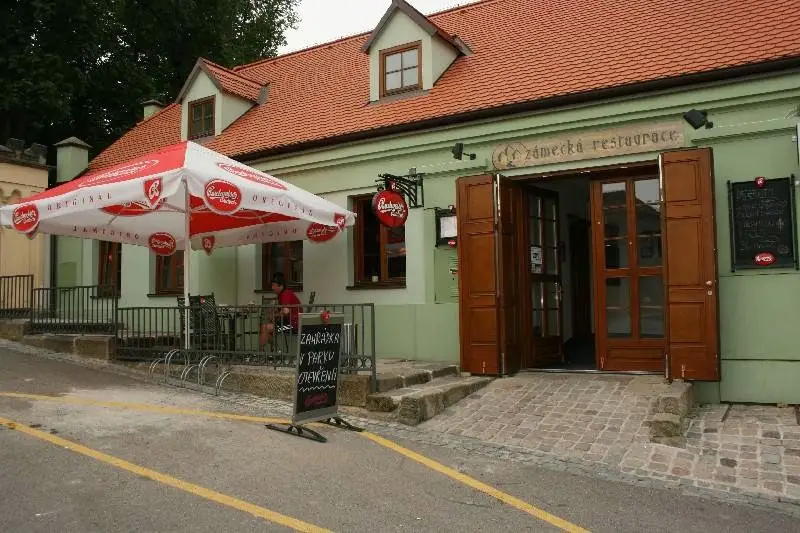 Zámecká restaurace_Chlumec nad Cidlinou_slider_image_1