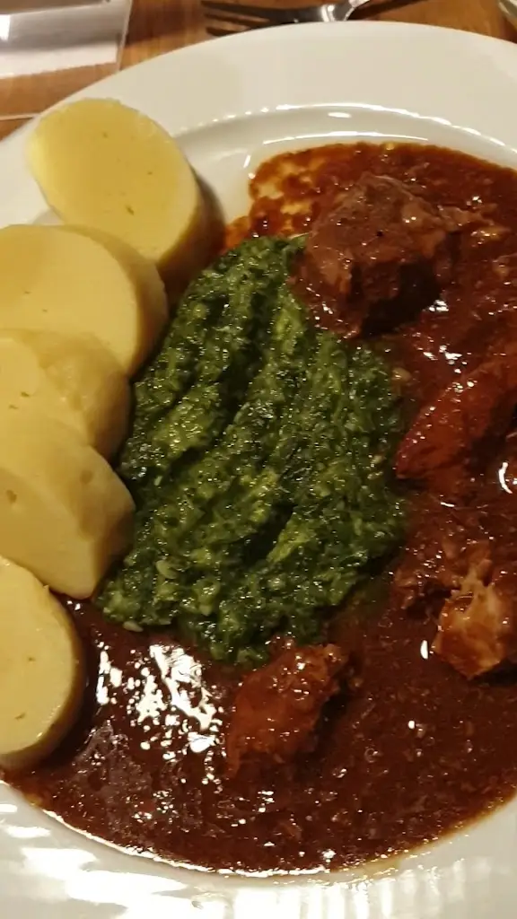 Pho Bom_Chlumec nad Cidlinou_slider_image_2