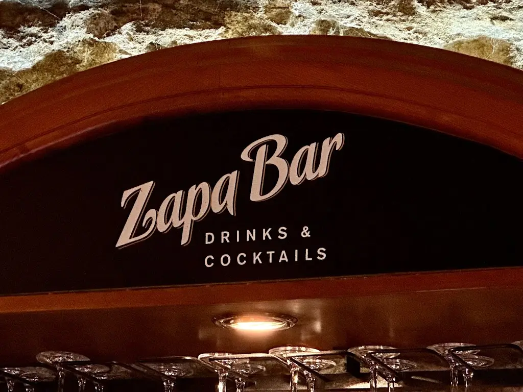 Chad Adams_Zapa Bar Český Krumlov_Český Krumlov_recensione