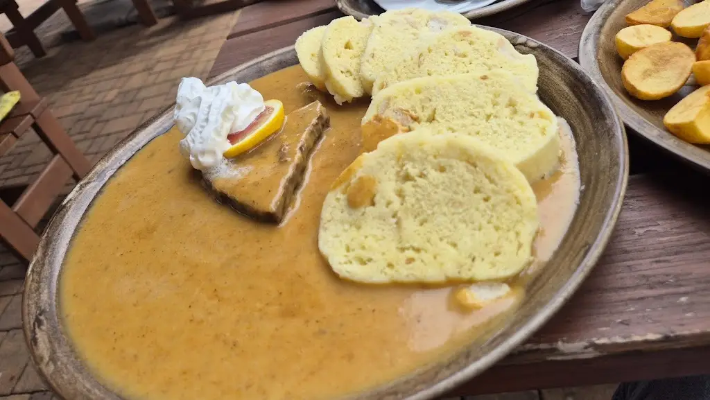 Restaurace A Cukrárna U Pastvů_Dvůr Králové nad Labem_slider_image_3