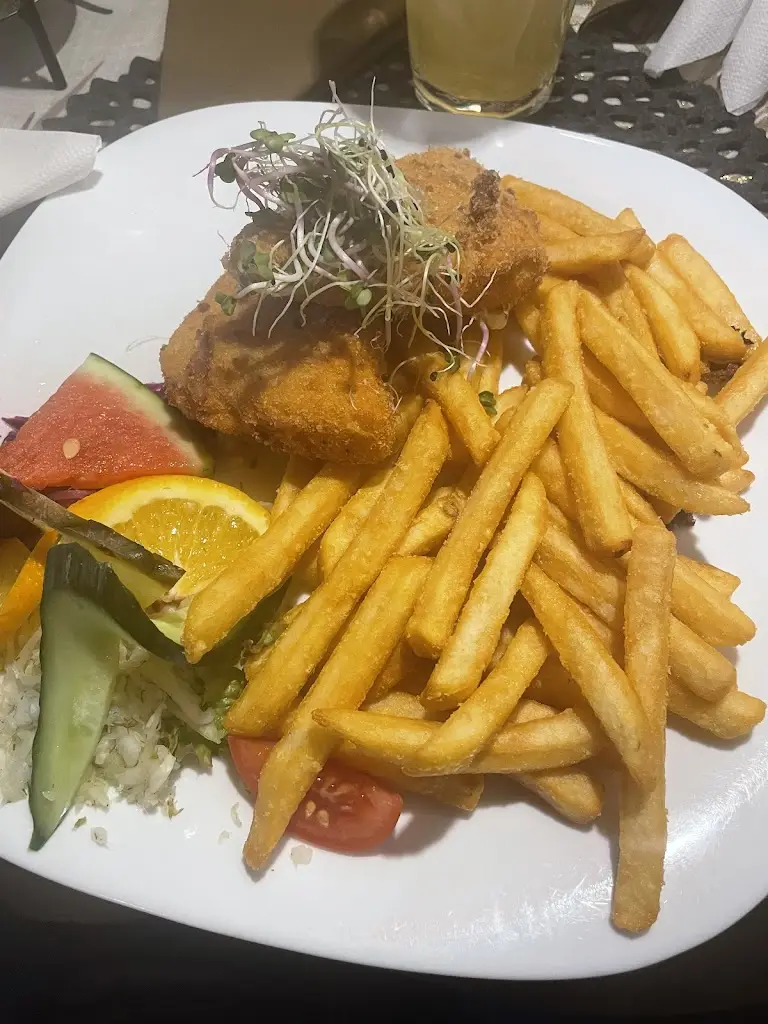 Bartosz G_Steak bar Tropical._Česká Skalice_review