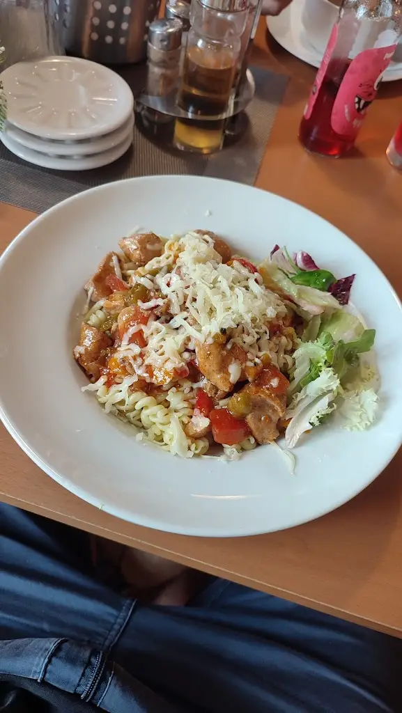 Josef Prouza_Luboš Príbojský - jídelna a bistro_Česká Skalice_review