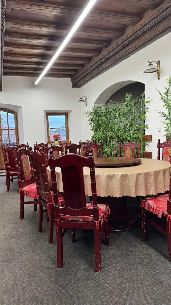 上海饭店 SHANGHAI RESTAURANT_Český Krumlov_slider_image_3