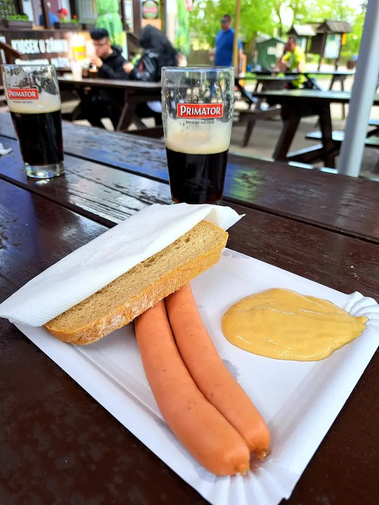 Petra Bachrata_Kiosek U Zámku_Česká Skalice_recensione