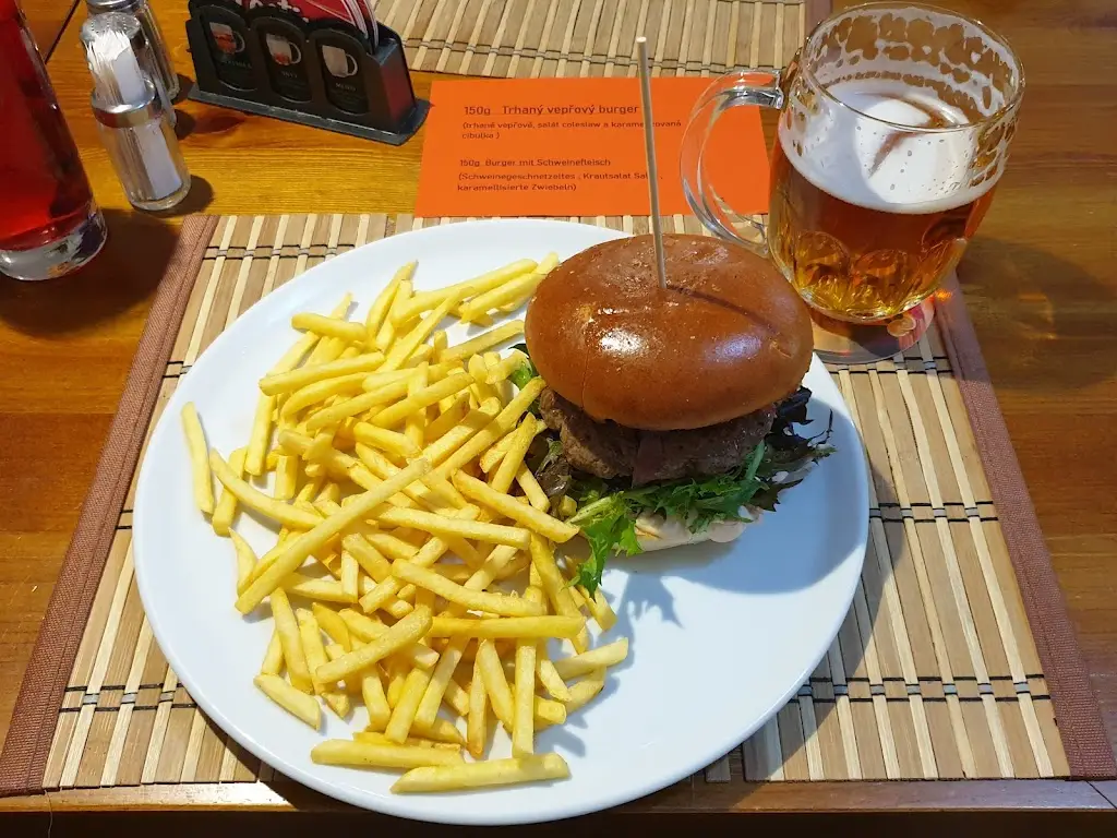 Petr Korpas_BIGPUB_Frymburk_review