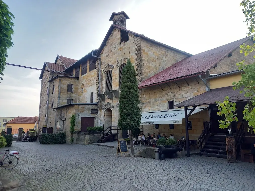 Restaurant Old Times_Hořice_slider_image_3